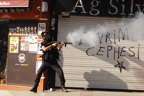 İstanbul'da çatışmalar devam ediyor 36