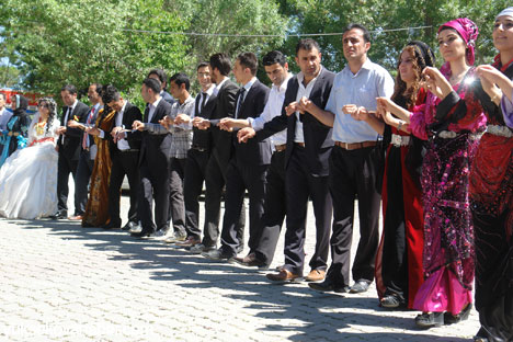 Yüksekova Düğünlerinden kareler (15-16 Haziran  2013) 80
