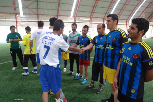 Halk turnuvası maçları sürüyor 112