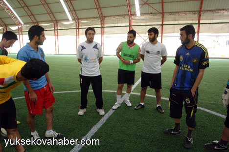 Halk turnuvası maçları sürüyor 74