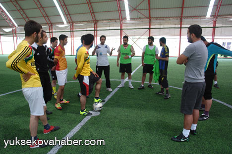 Halk turnuvası maçları sürüyor 76