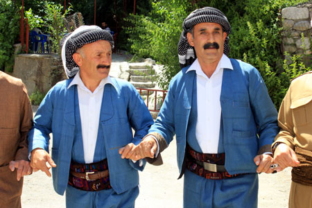Pirozbeyoğlu ailesinin mutlu gününden kareler 54