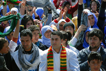 15 merkezde Newroz coşkusu 23