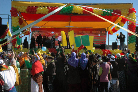 15 merkezde Newroz coşkusu 53