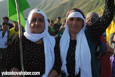 Yüksekovalılar Rahmo tepesine yürüdü - Foto Galeri - 05-07-2013 21