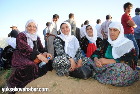 Yüksekovalılar Rahmo tepesine yürüdü - Foto Galeri - 05-07-2013 23