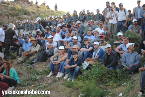 Yüksekovalılar Rahmo tepesine yürüdü - Foto Galeri - 05-07-2013 24