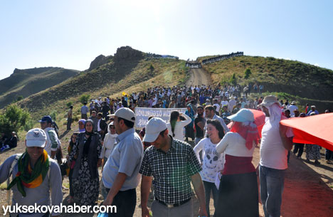 Yüksekovalılar Rahmo tepesine yürüdü - Foto Galeri - 05-07-2013 34