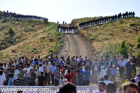 Yüksekovalılar Rahmo tepesine yürüdü - Foto Galeri - 05-07-2013 37