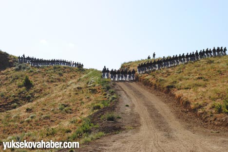 Yüksekovalılar Rahmo tepesine yürüdü - Foto Galeri - 05-07-2013 5