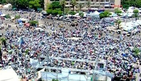 Binler Mursi için meydanlarda! 10