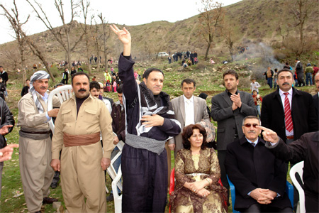 Çukurca'da Newroz coşkusu 15