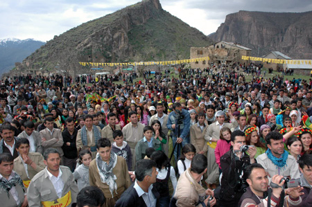 Çukurca'da Newroz coşkusu 6
