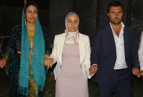 Yüksekova'da yapılan Turgut Ailesinin düğününden kareler 27