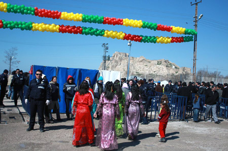 Renklerin Newroz buluşması 1