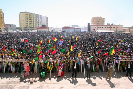 Renklerin Newroz buluşması 126