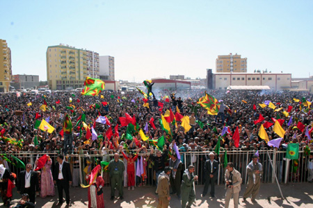 Renklerin Newroz buluşması 129