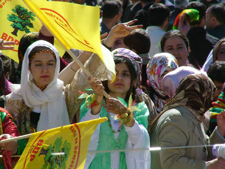 Renklerin Newroz buluşması 148
