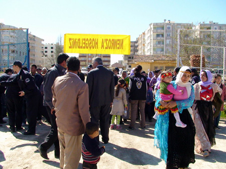 Renklerin Newroz buluşması 150