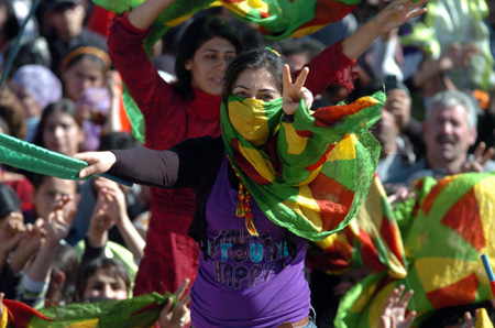 Renklerin Newroz buluşması 187