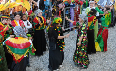 Renklerin Newroz buluşması 191
