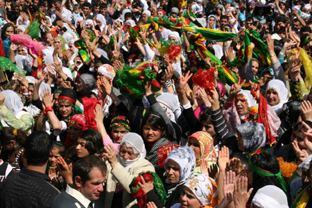 Renklerin Newroz buluşması 194