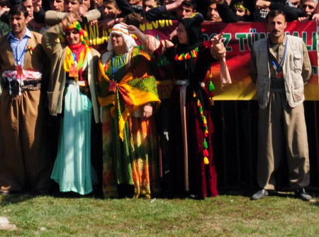 Renklerin Newroz buluşması 21