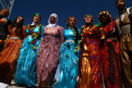 Renklerin Newroz buluşması 213