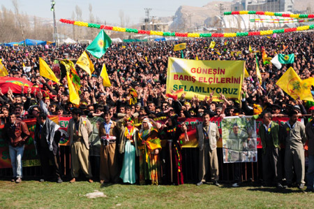 Renklerin Newroz buluşması 24