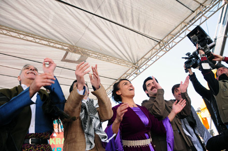 Renklerin Newroz buluşması 37