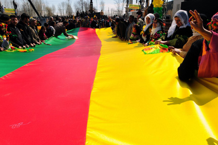 Renklerin Newroz buluşması 43