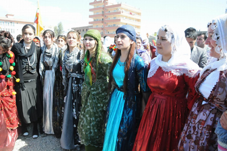 Renklerin Newroz buluşması 58