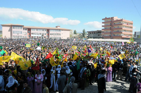 Renklerin Newroz buluşması 61