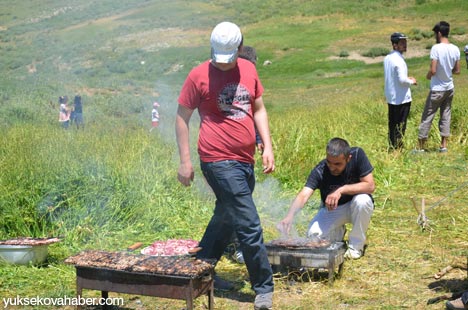 Yüksekova Mêrgezer yaylasında Ramazan öncesi piknik 7