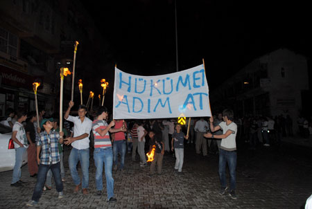 Şemdinli'de Yüzlerce  kişi 'Hükümet Adım At' dedi 21