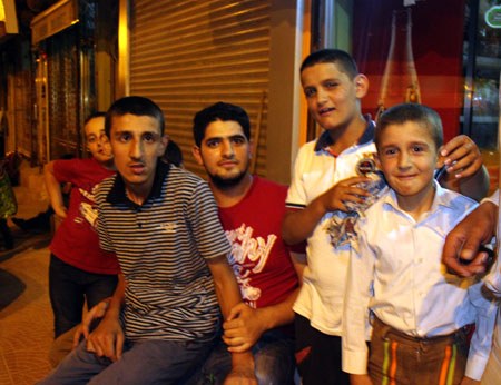 2013 Ramazanı: İftar Sonrası Şemdinli 92