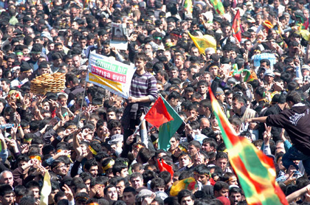 Diyarbakır'da çözüm Newrozu 108