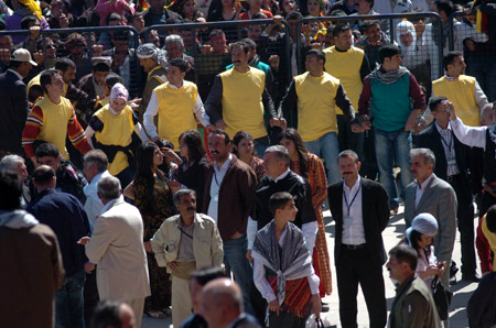 Diyarbakır'da çözüm Newrozu 109