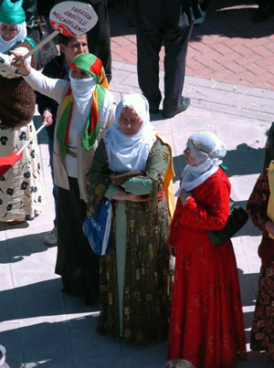 Diyarbakır'da çözüm Newrozu 129