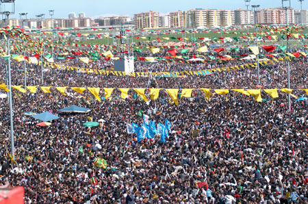 Diyarbakır'da çözüm Newrozu 78