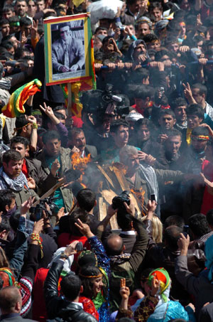Diyarbakır'da çözüm Newrozu 83