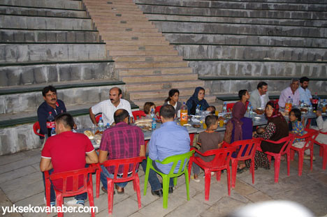 Yurttaşlar BDP örgütlerinin iftarında buluştu 2