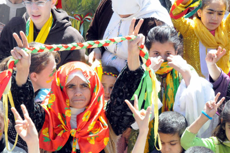 Newroz halayları başladı 103