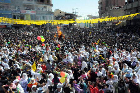 Newroz halayları başladı 105