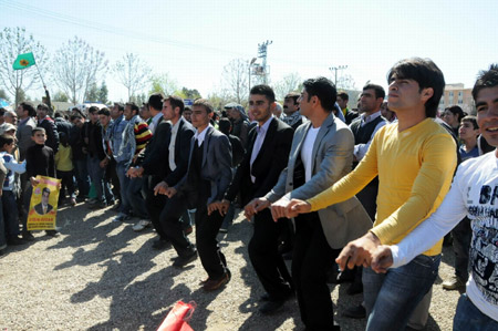 Newroz halayları başladı 122