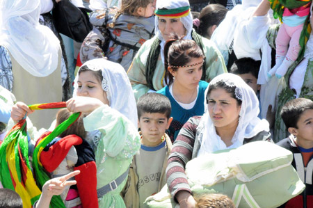 Newroz halayları başladı 133