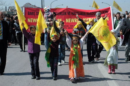 Newroz halayları başladı 136