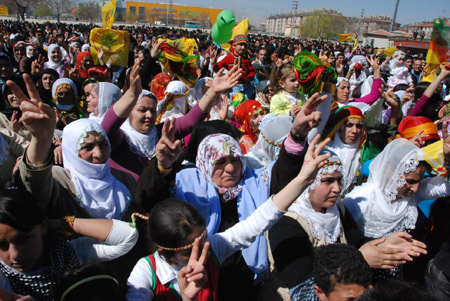 Newroz halayları başladı 156