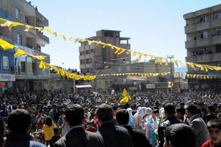 Newroz halayları başladı 23