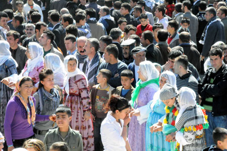 Newroz halayları başladı 39